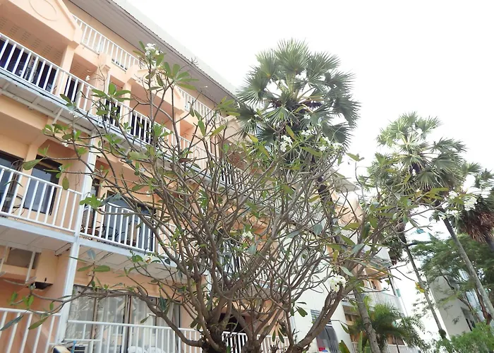 Boomerang Inn Phuket